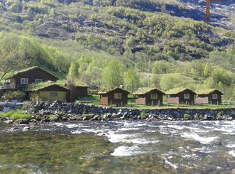 Korsbrekkeelva Stadheimfossen Camping & Hytter